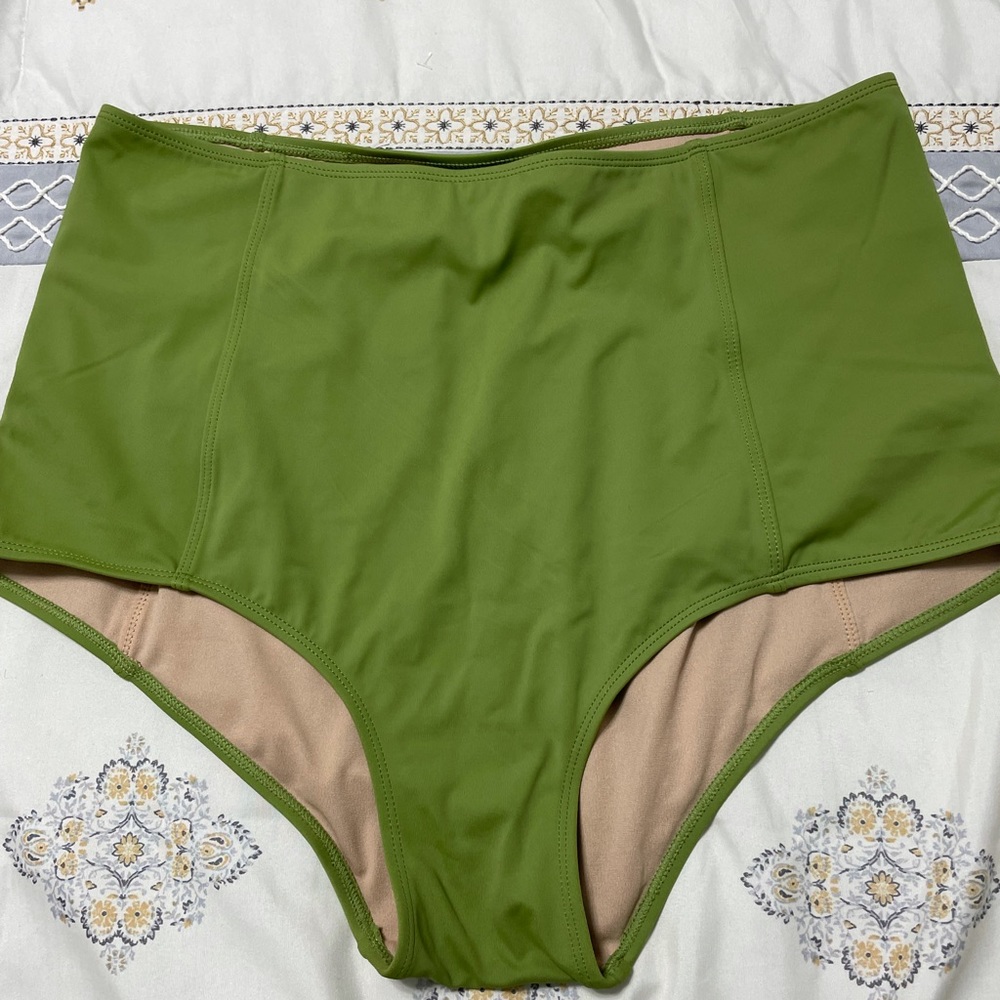 Kortni Jeane bottoms